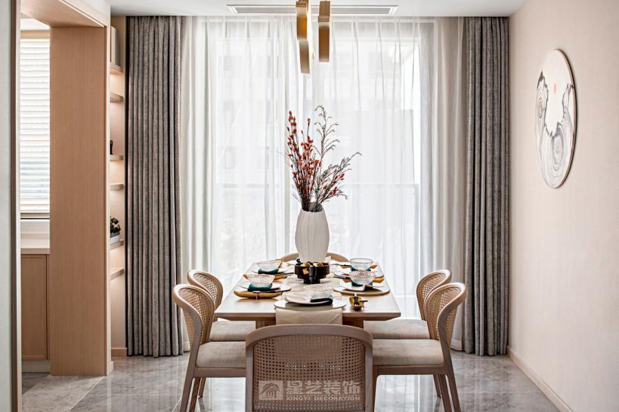 不追求華麗，而追求舒適；不堆砌裝飾，而回歸生活本身